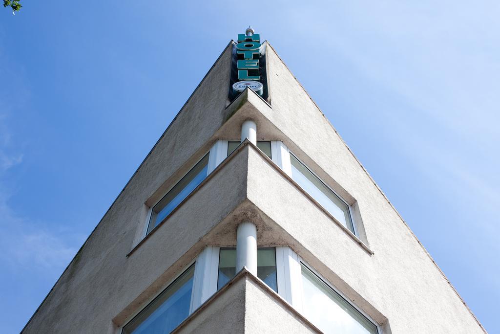 Hotel Jahnke Нойбранденбург Екстериор снимка